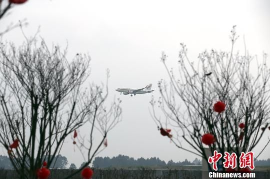 走進成都雙流 感受“航空+文創(chuàng)”發(fā)展模式483223_ 走進成都雙流 感受“航空+文創(chuàng)”發(fā)展模式